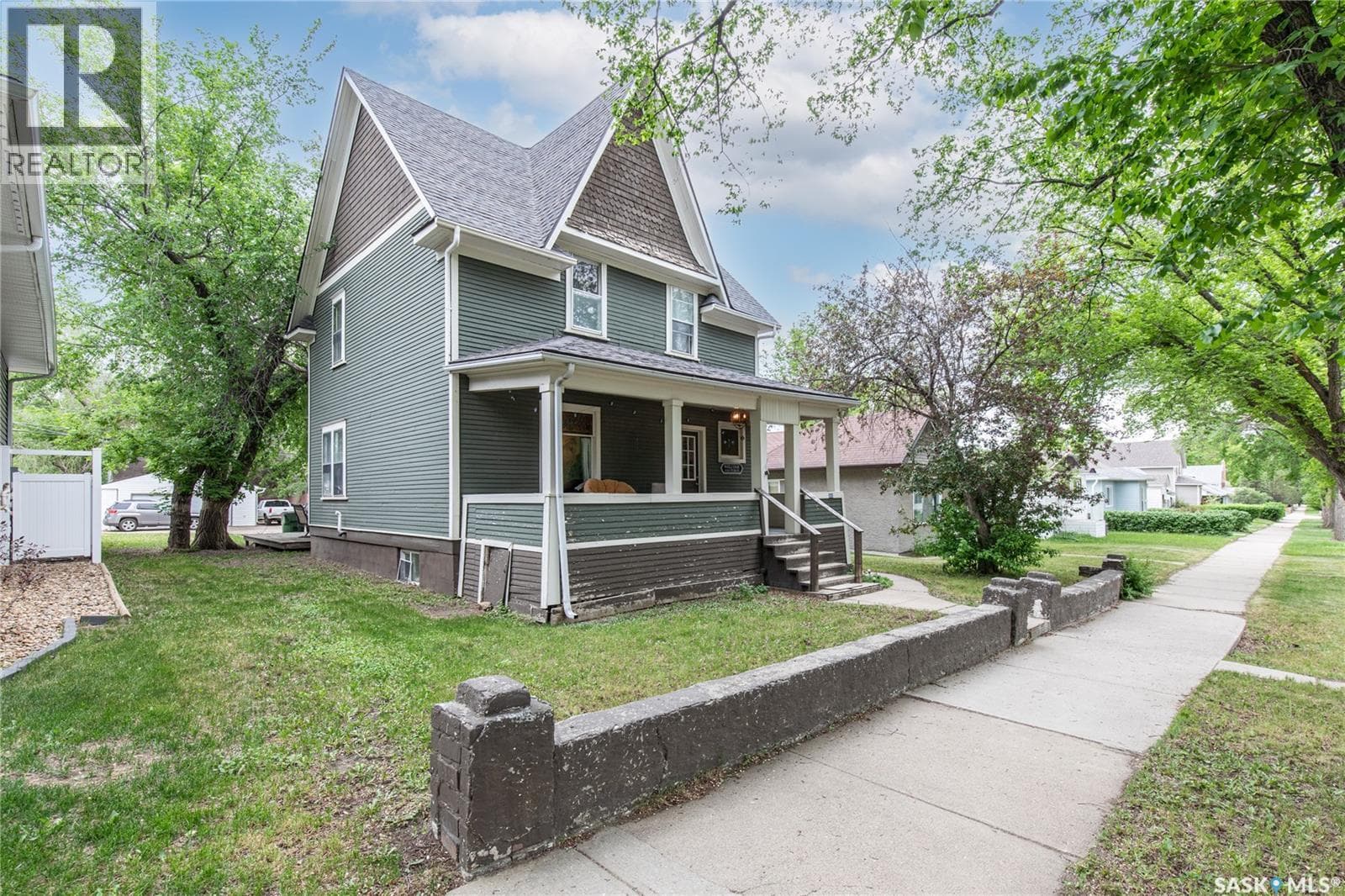 1059 Willow AVENUE