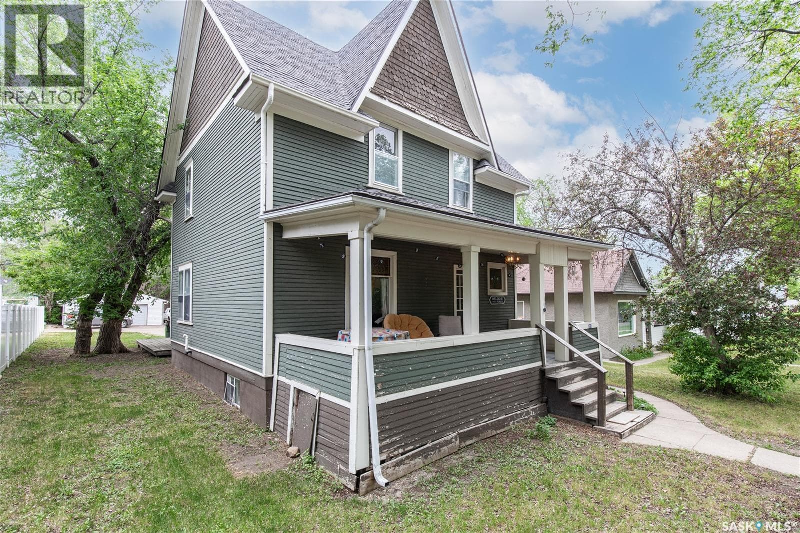 1059 Willow AVENUE — photo 2