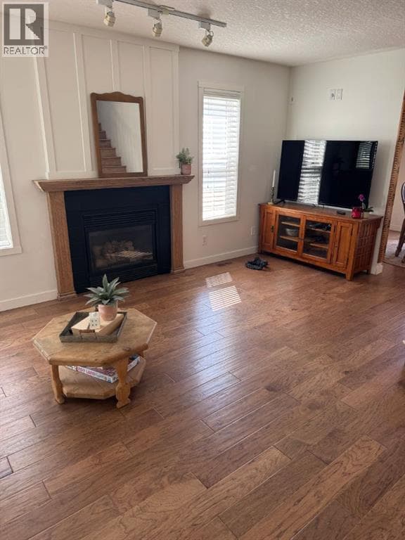 34 Riverbrook Close W — photo 2