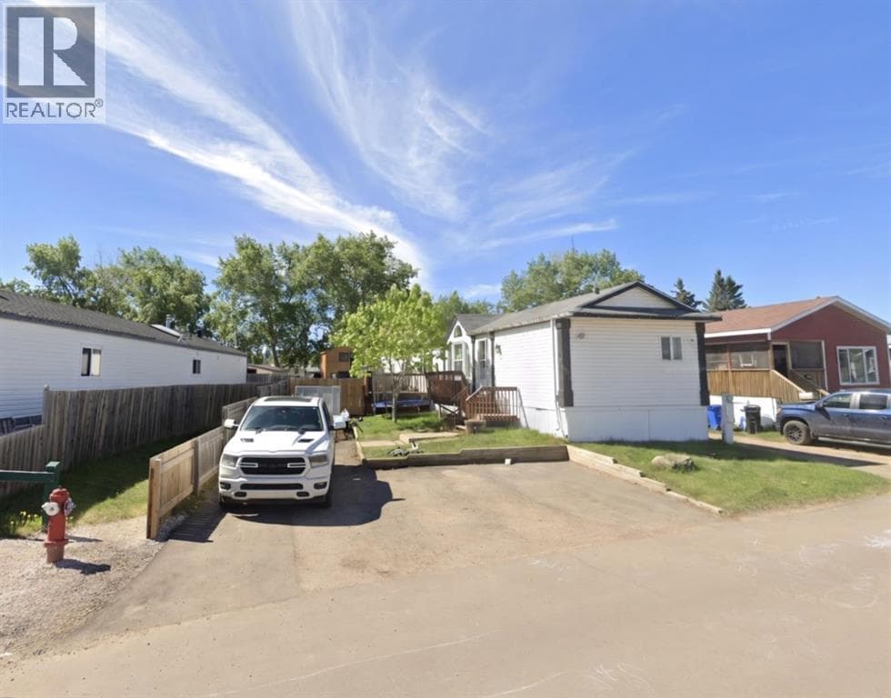 157 Grandview Crescent — photo 3