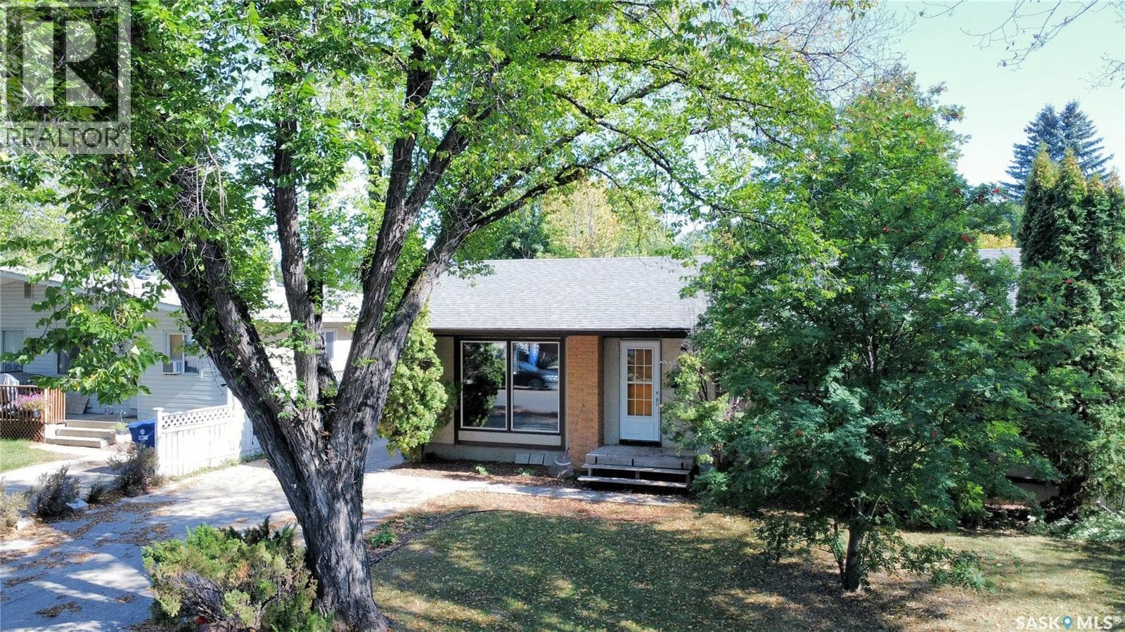 352 Carleton DRIVE — photo 3