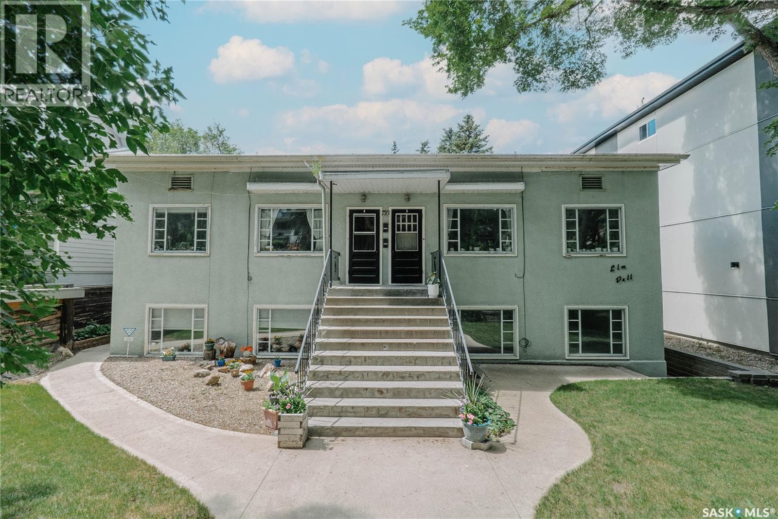 710 McPherson AVENUE — photo 2
