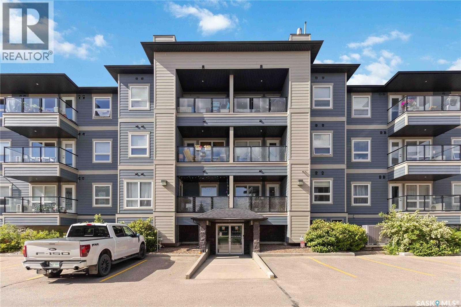 4117 108 Willis CRESCENT