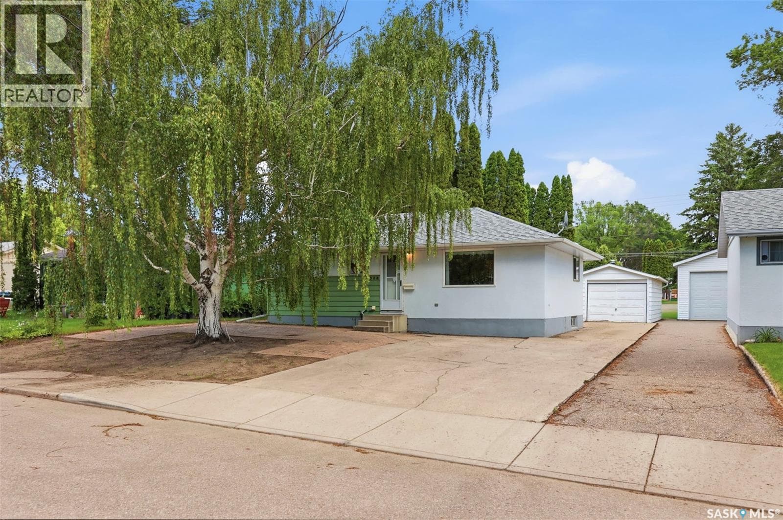 908 X AVENUE N