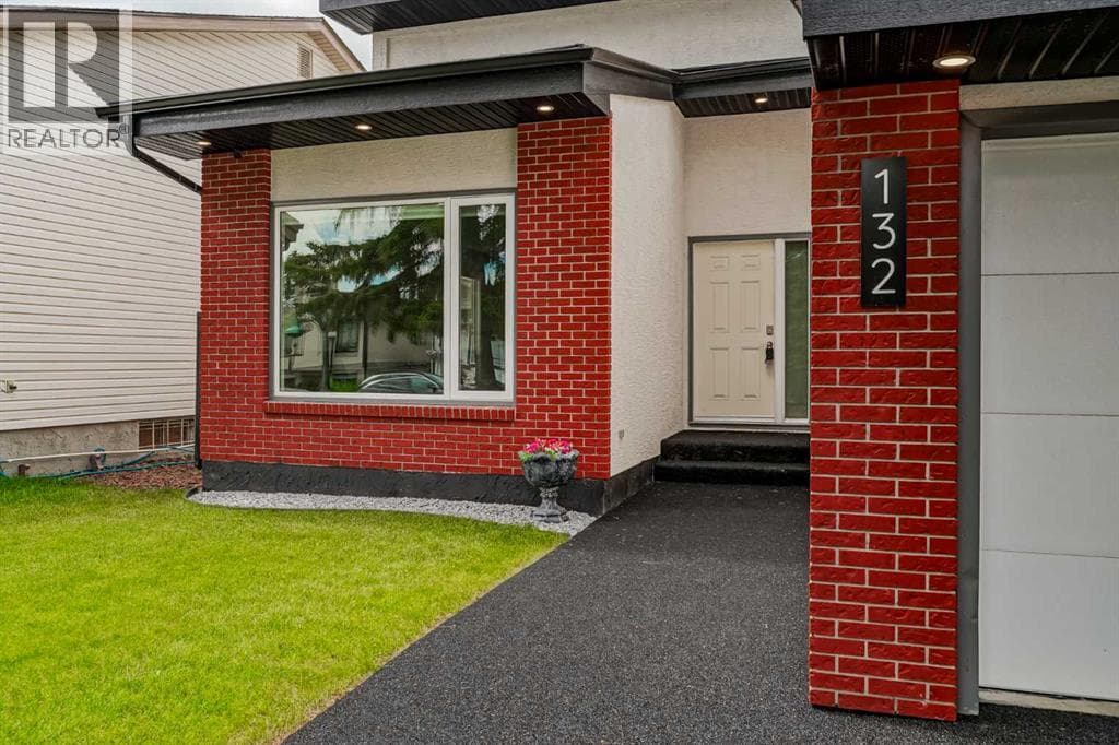 132 WOODGLEN Way SW — photo 3