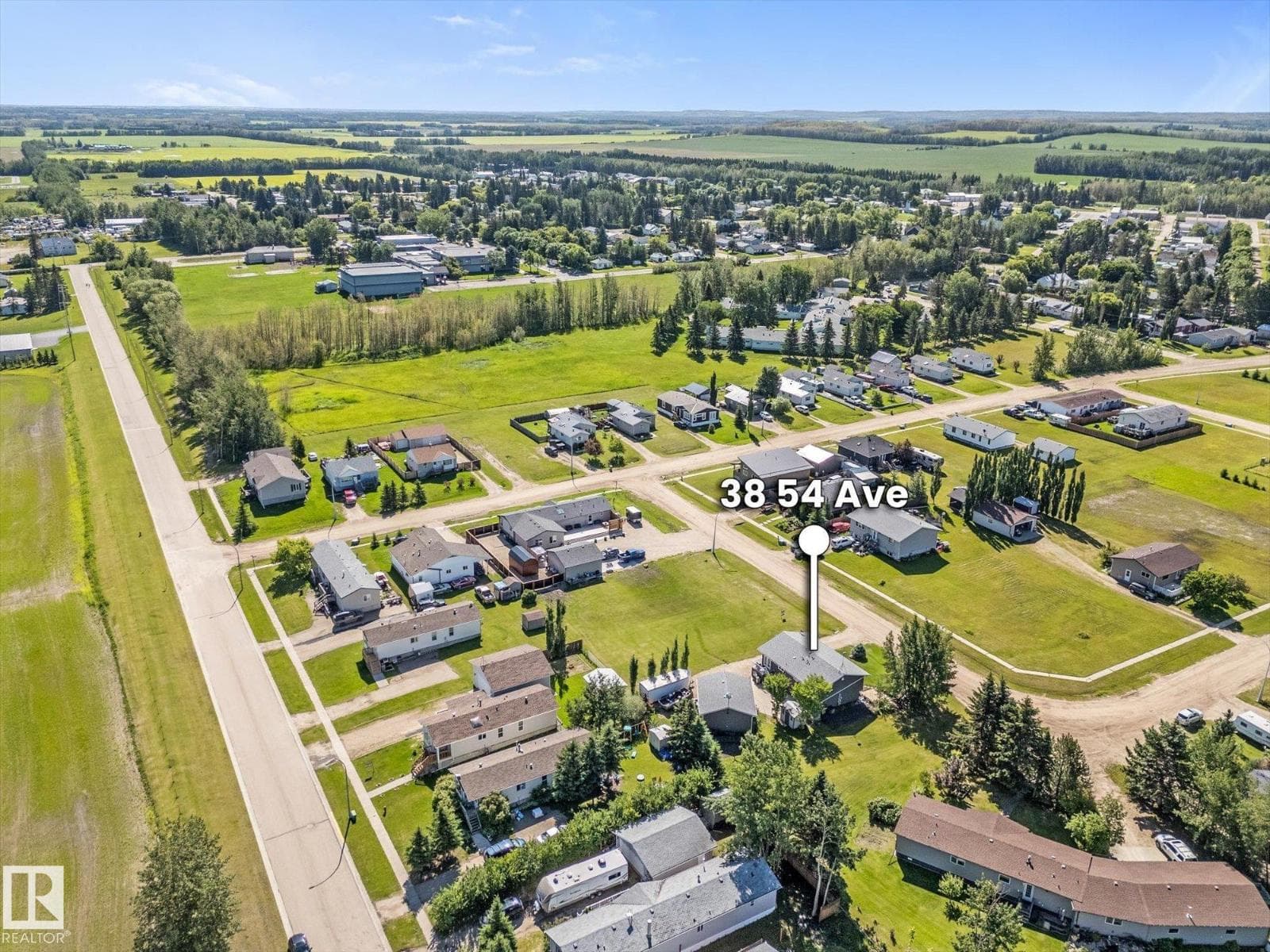38 Woodbend CR — photo 4
