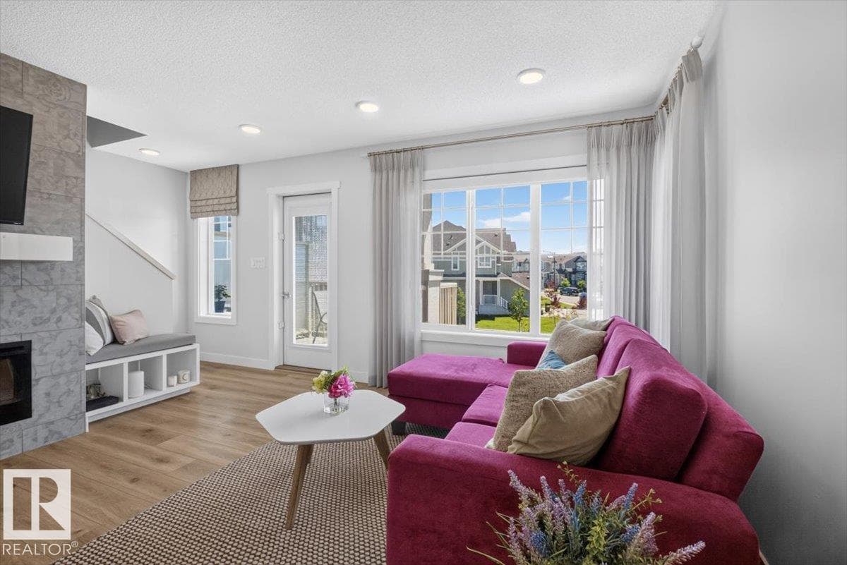 862 DANIELS WY SW — photo 4