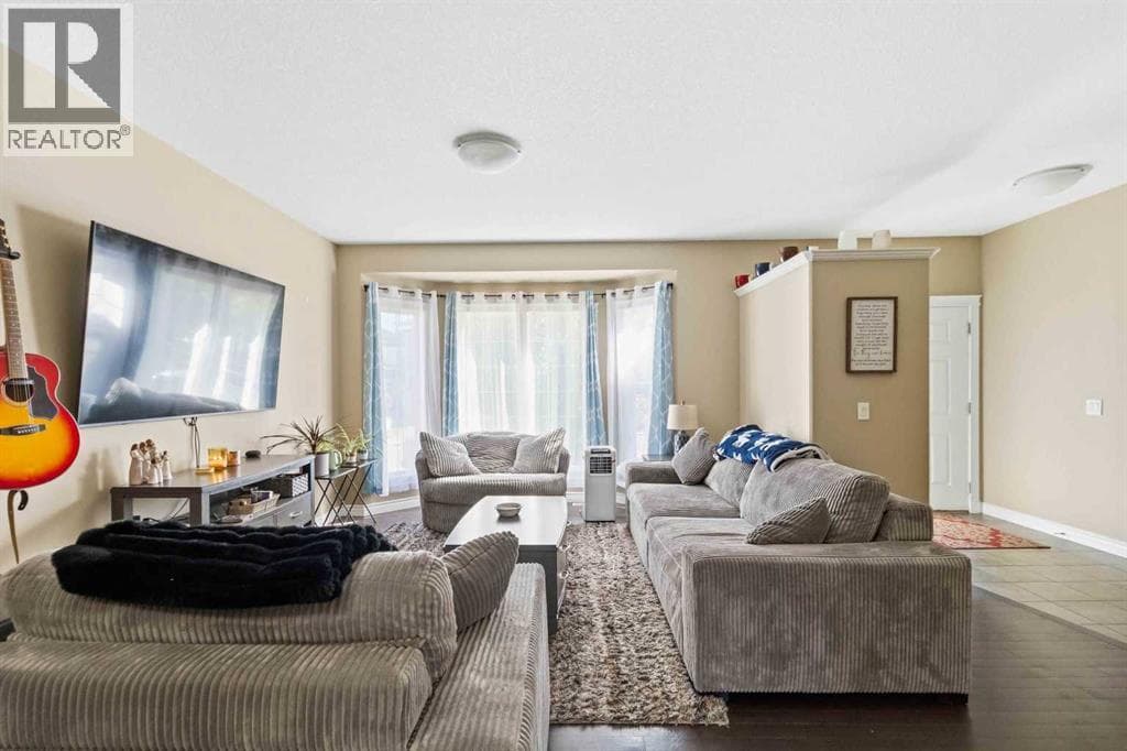 164 FIREWEED Crescent — photo 4