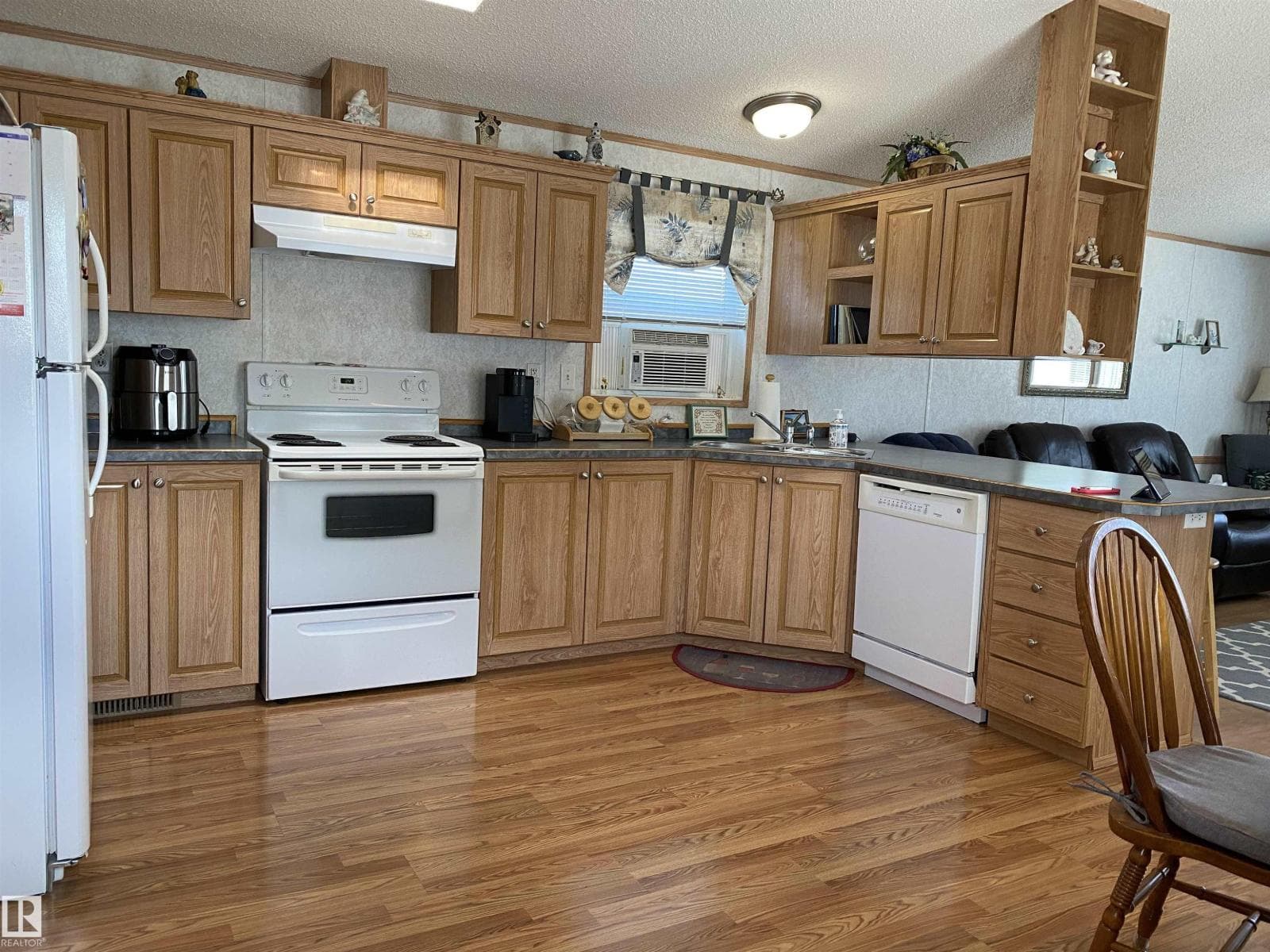 320 Evergreen PA NW — photo 4