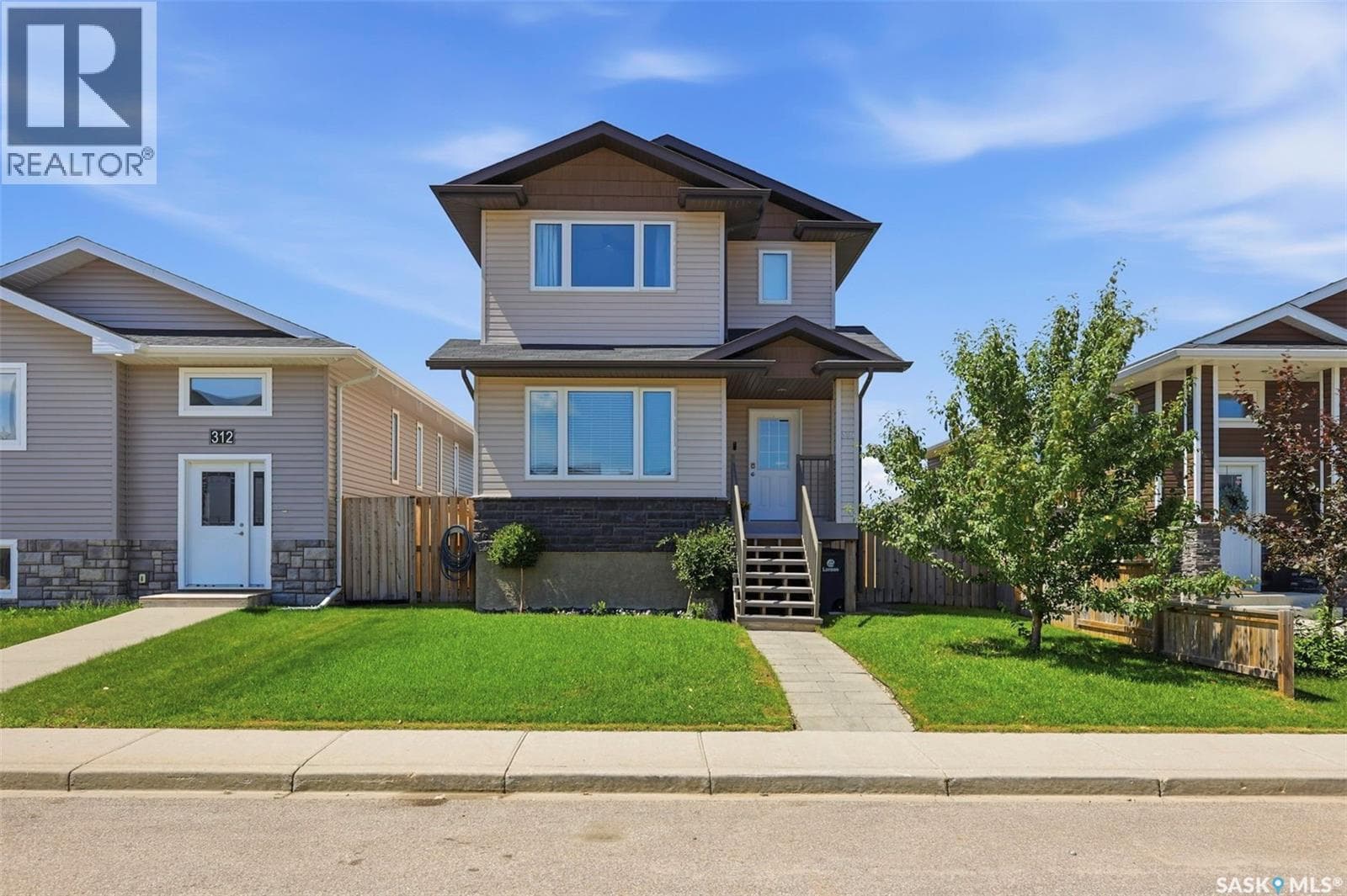310 Martens AVENUE