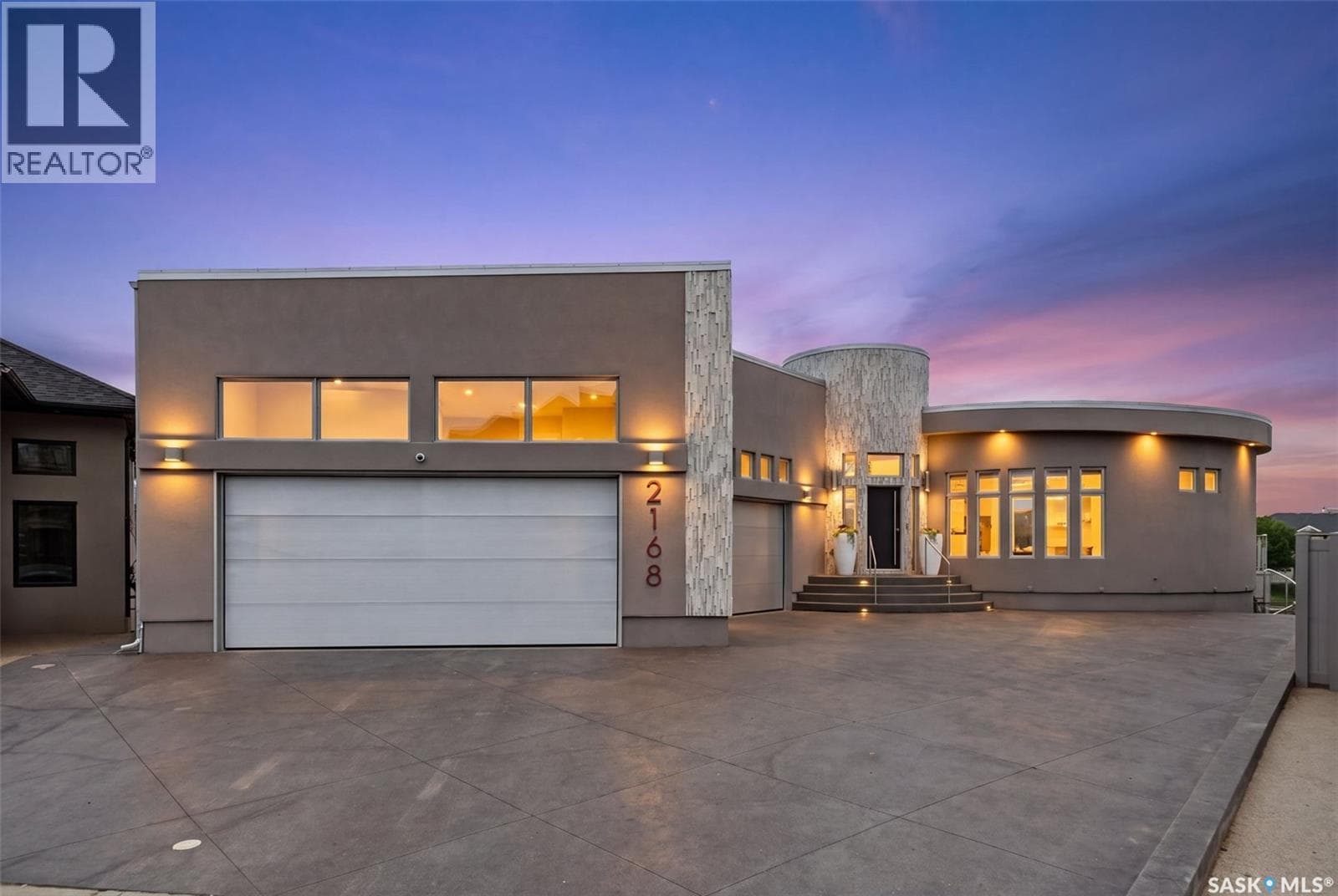 2168 Riverbend COVE