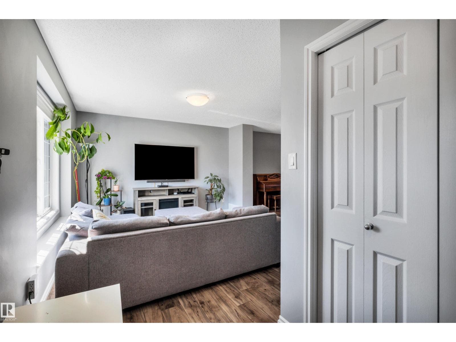 2424 WONNACOTT CO SW — photo 3