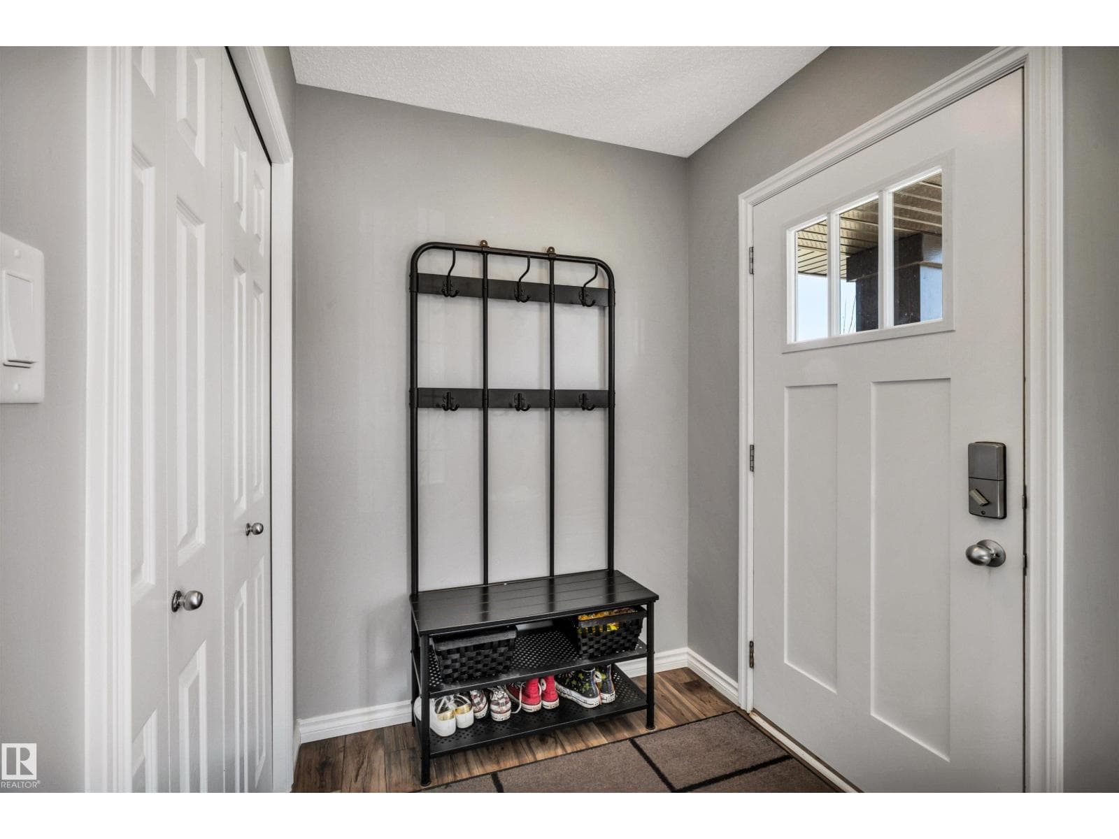 2424 WONNACOTT CO SW — photo 4