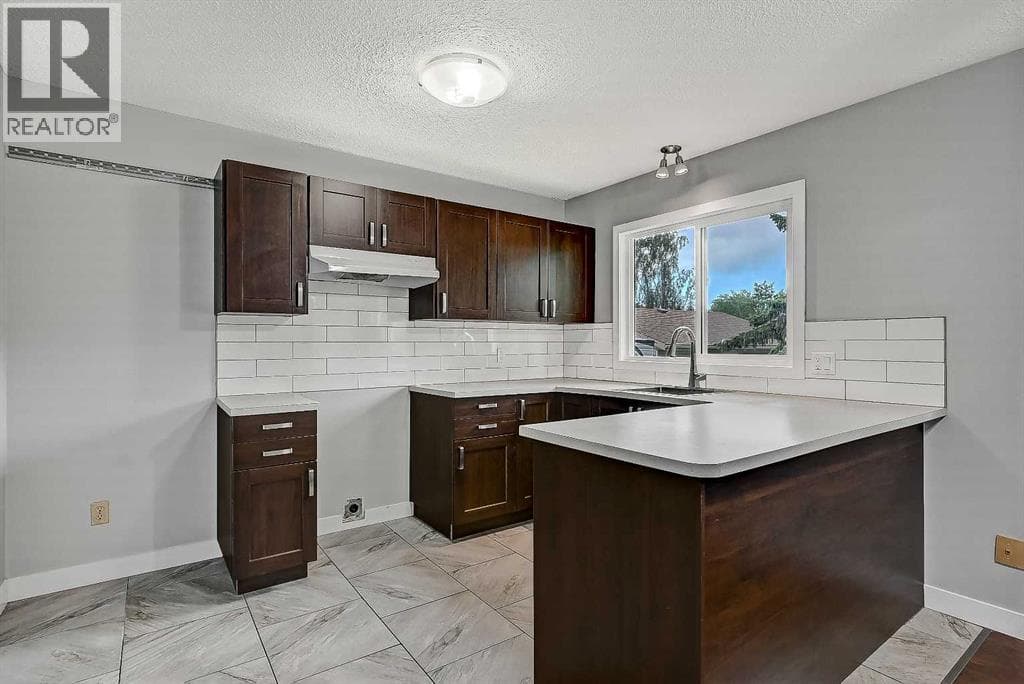 7634 Patterson Drive — photo 5