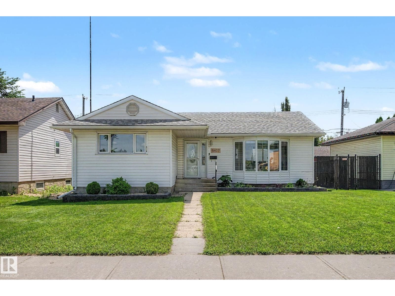 5407 106 AV NW