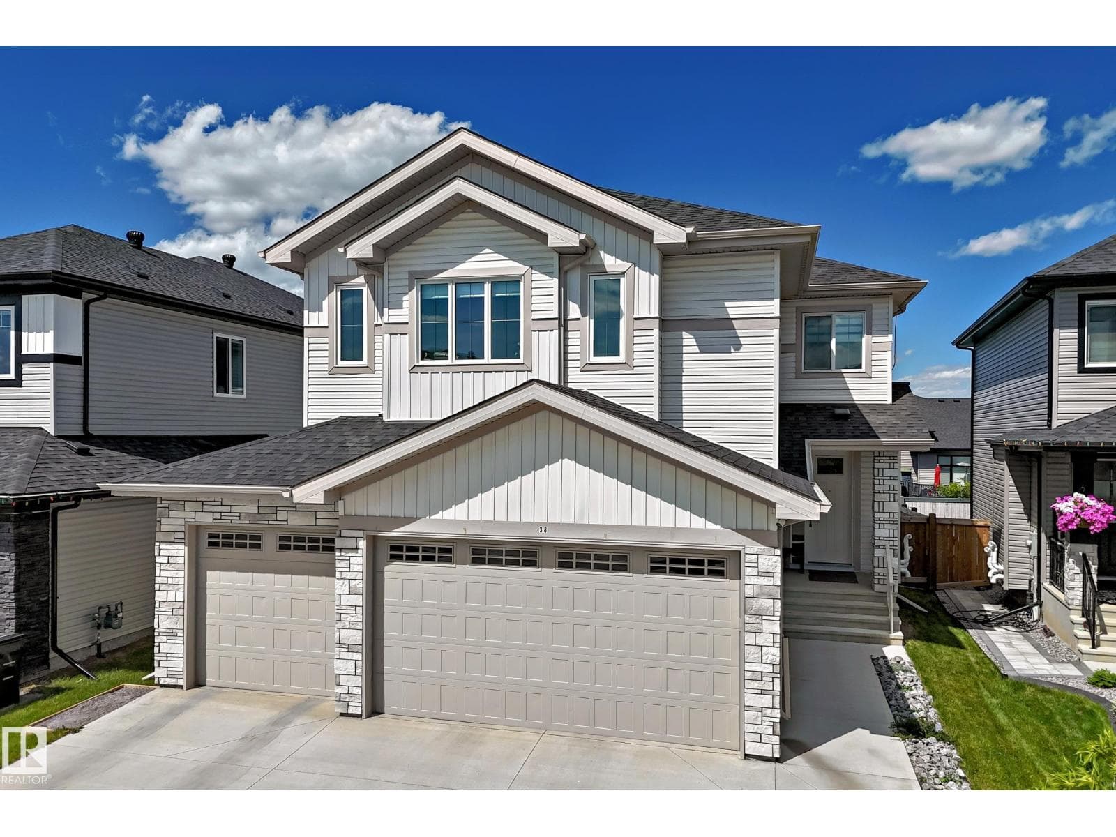 38 AVONLEA WY