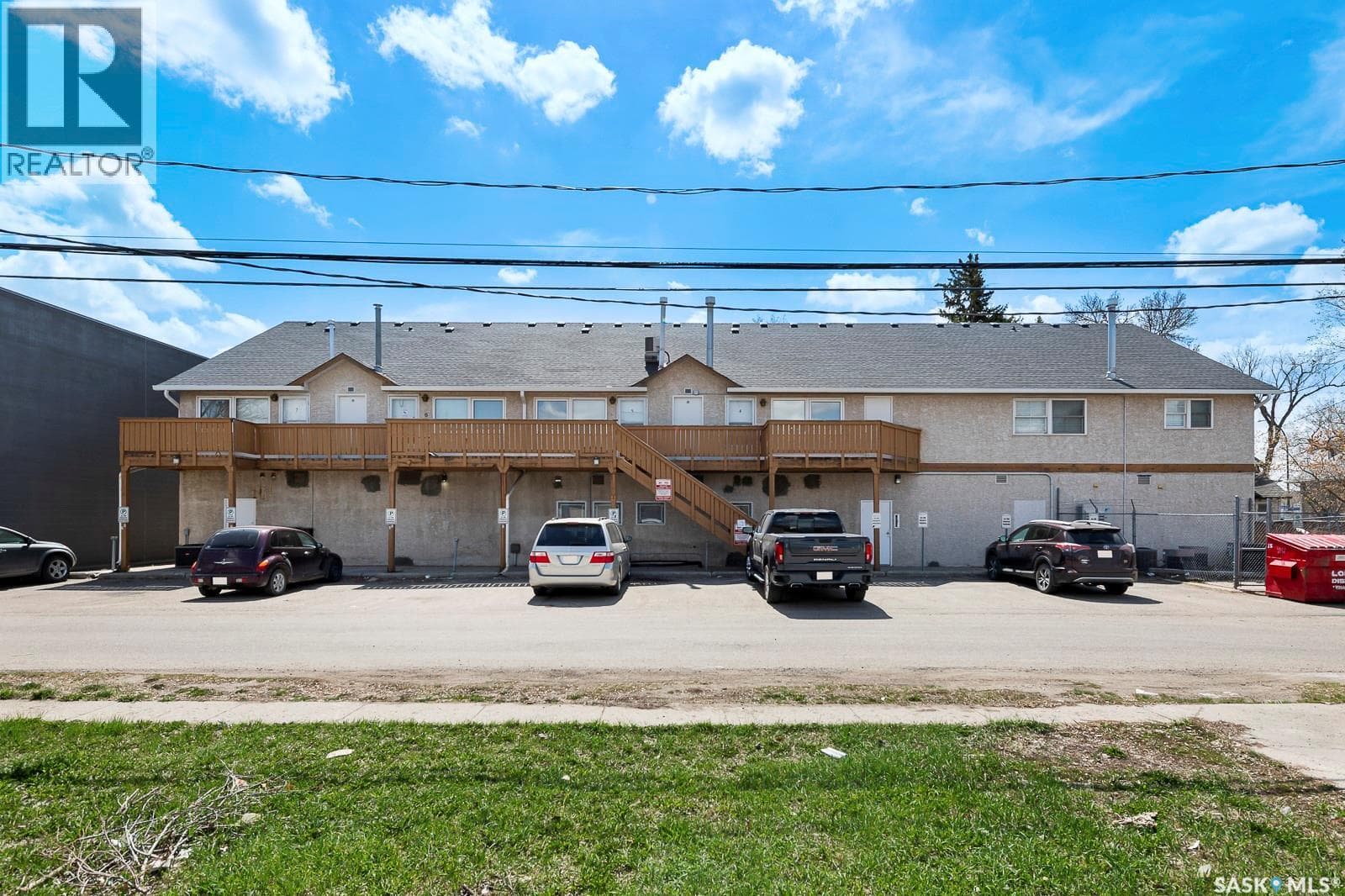 4008 DEWDNEY AVENUE — photo 2