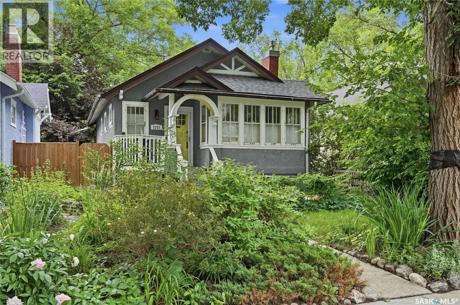 2221 Montague STREET