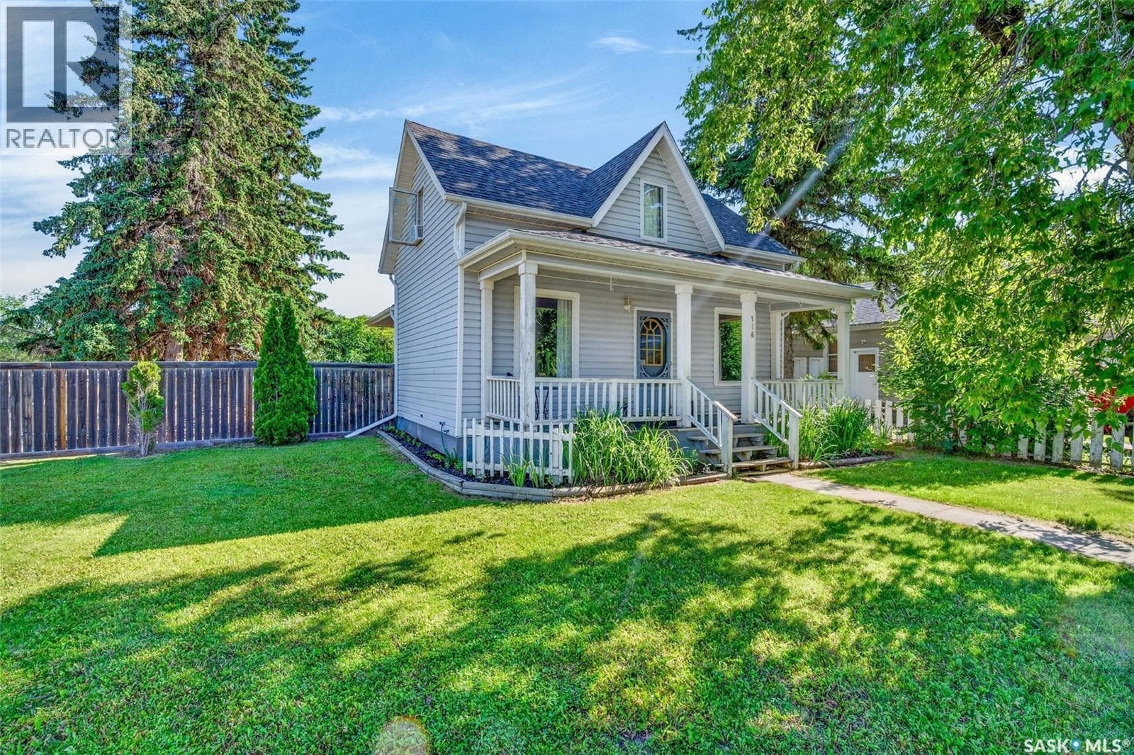 116 Stovel AVENUE W — photo 2