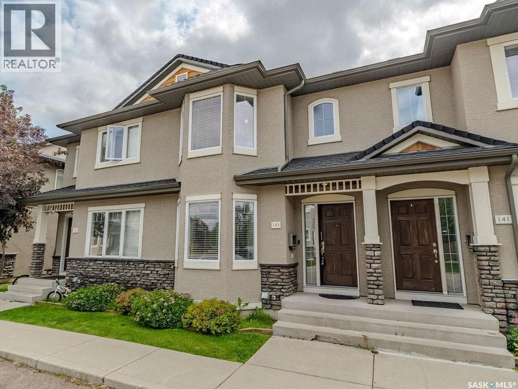 143 135 Ashworth CRESCENT — photo 2