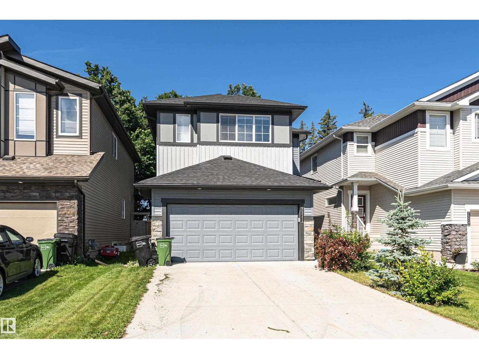 7322 CHIVERS CR SW — photo 2
