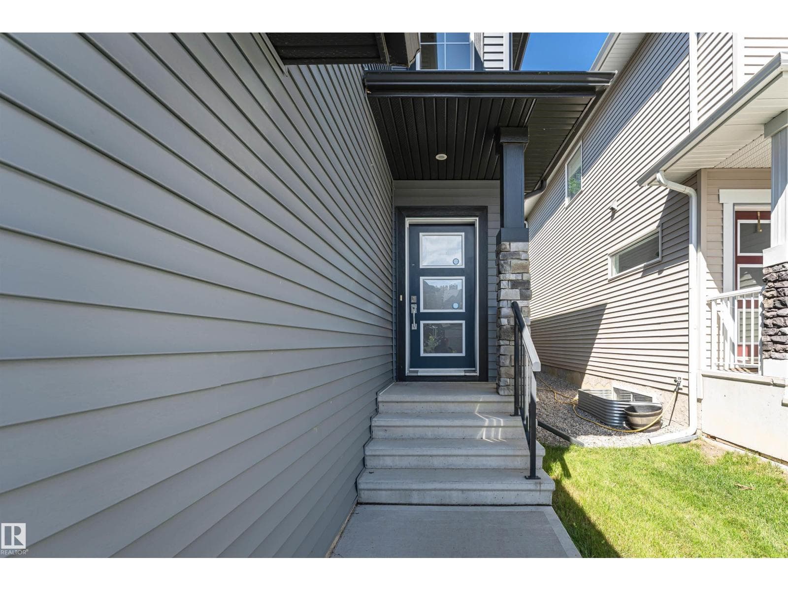 7322 CHIVERS CR SW — photo 4