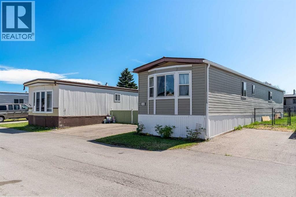 424 Kanell Drive — photo 2