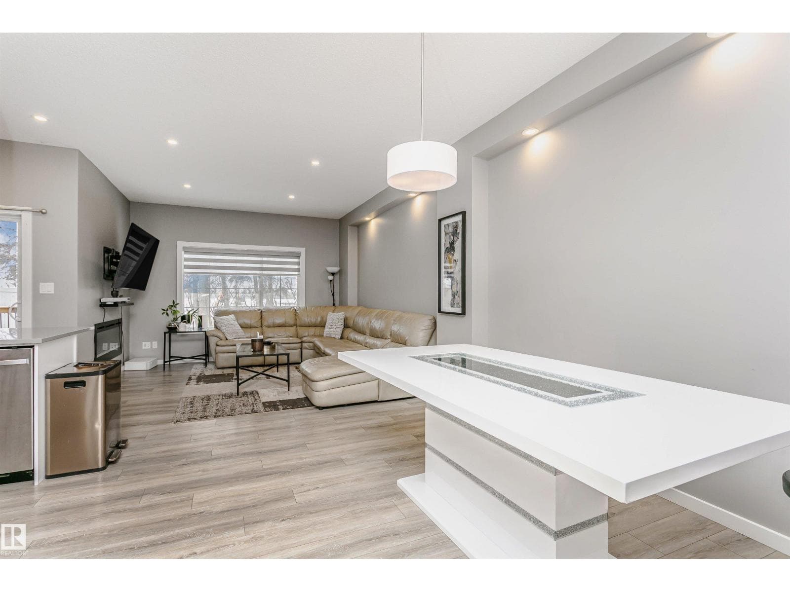 7322 CHIVERS CR SW — photo 5