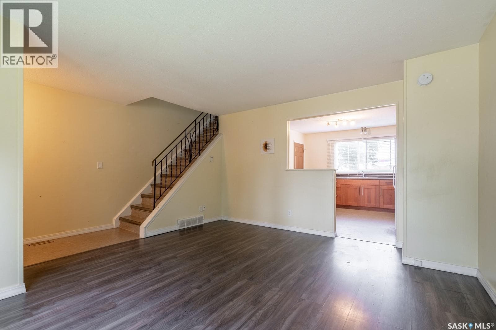 169 Rothwell CRESCENT — photo 3