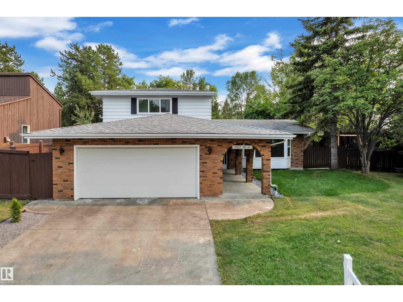 11615 24 AV NW