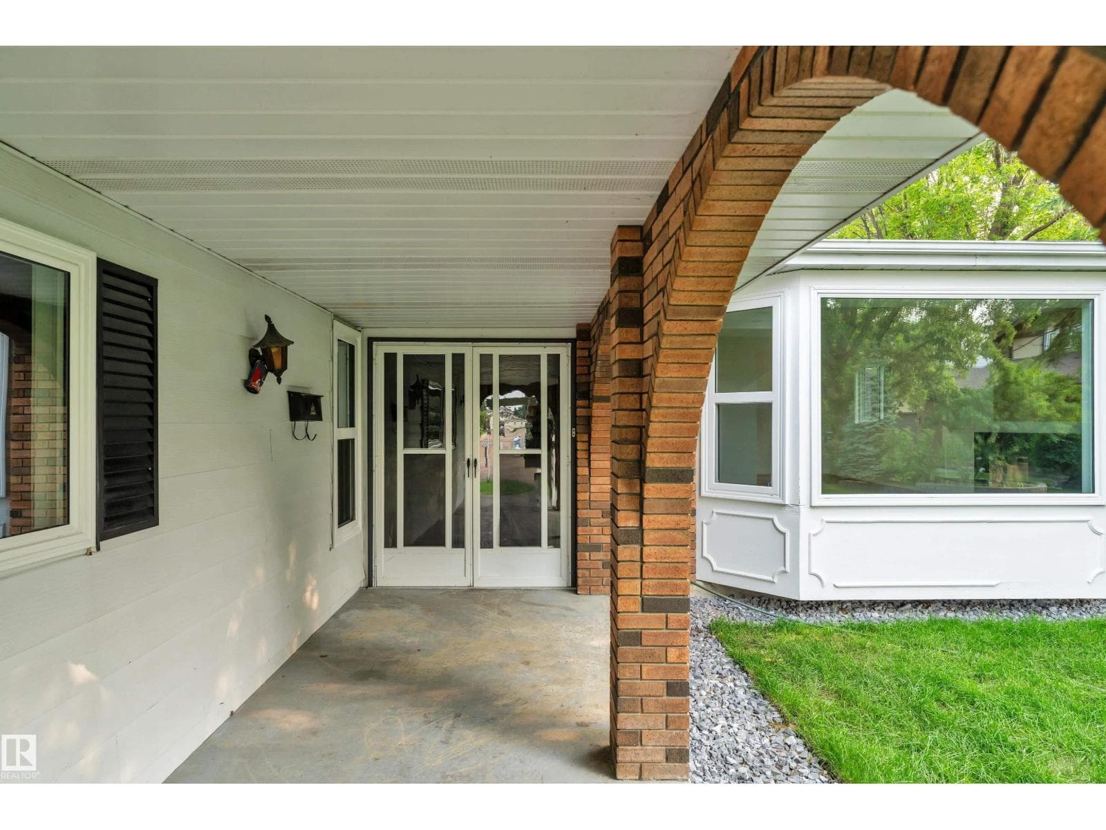 11615 24 AV NW — photo 3