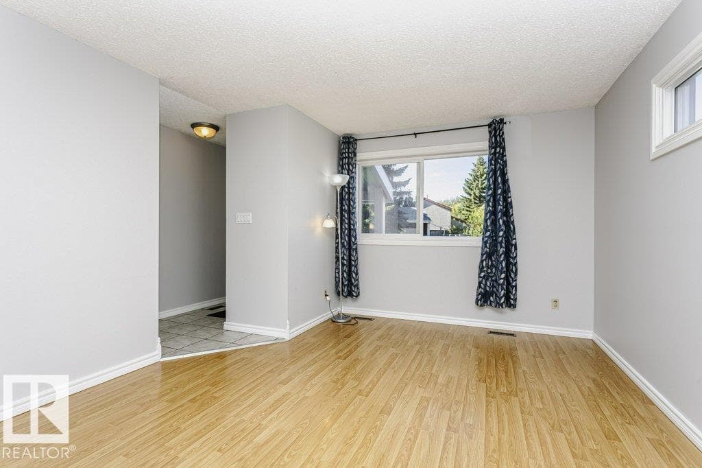 5510 92C AV NW — photo 5
