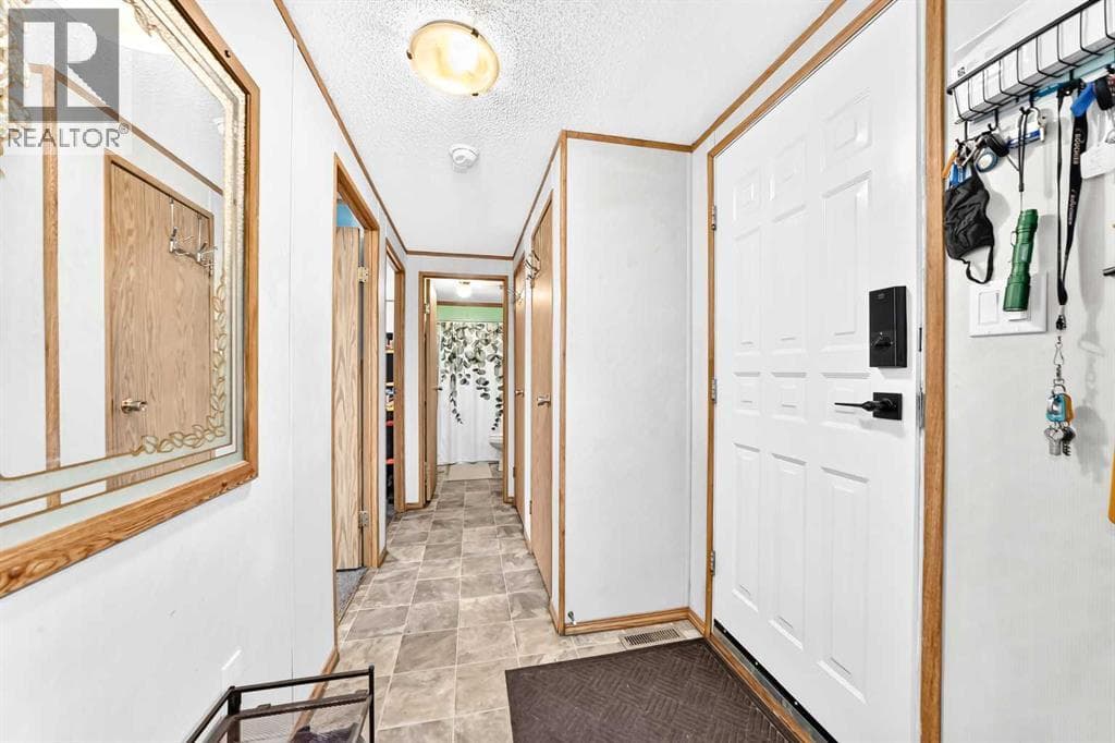 130, 6724 17 Avenue SE — photo 5