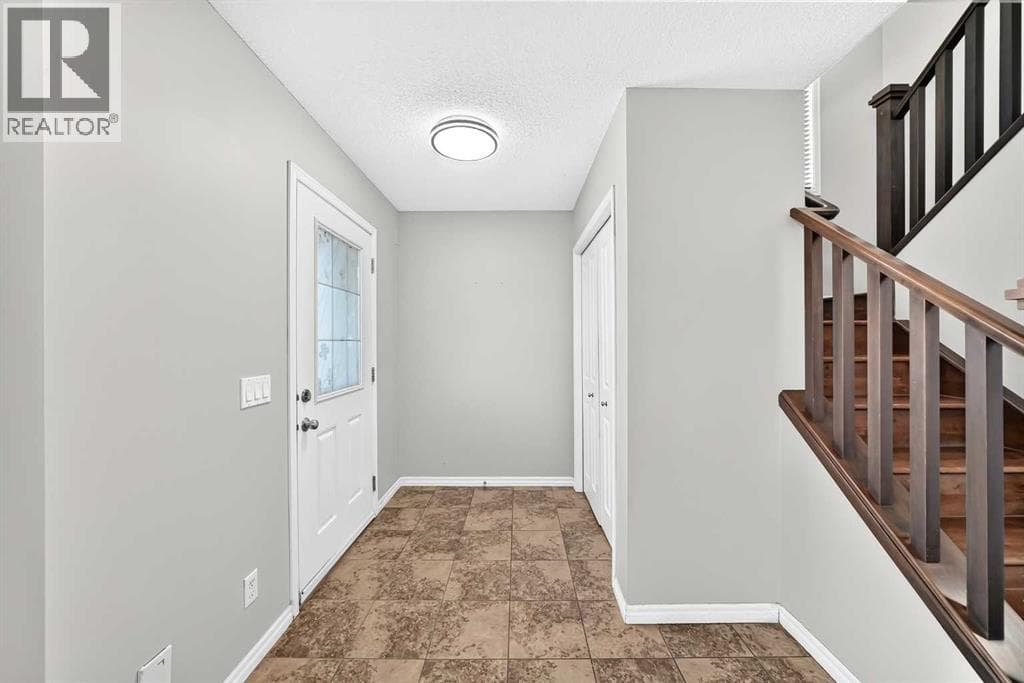 16 Skyview Springs Road NE — photo 3