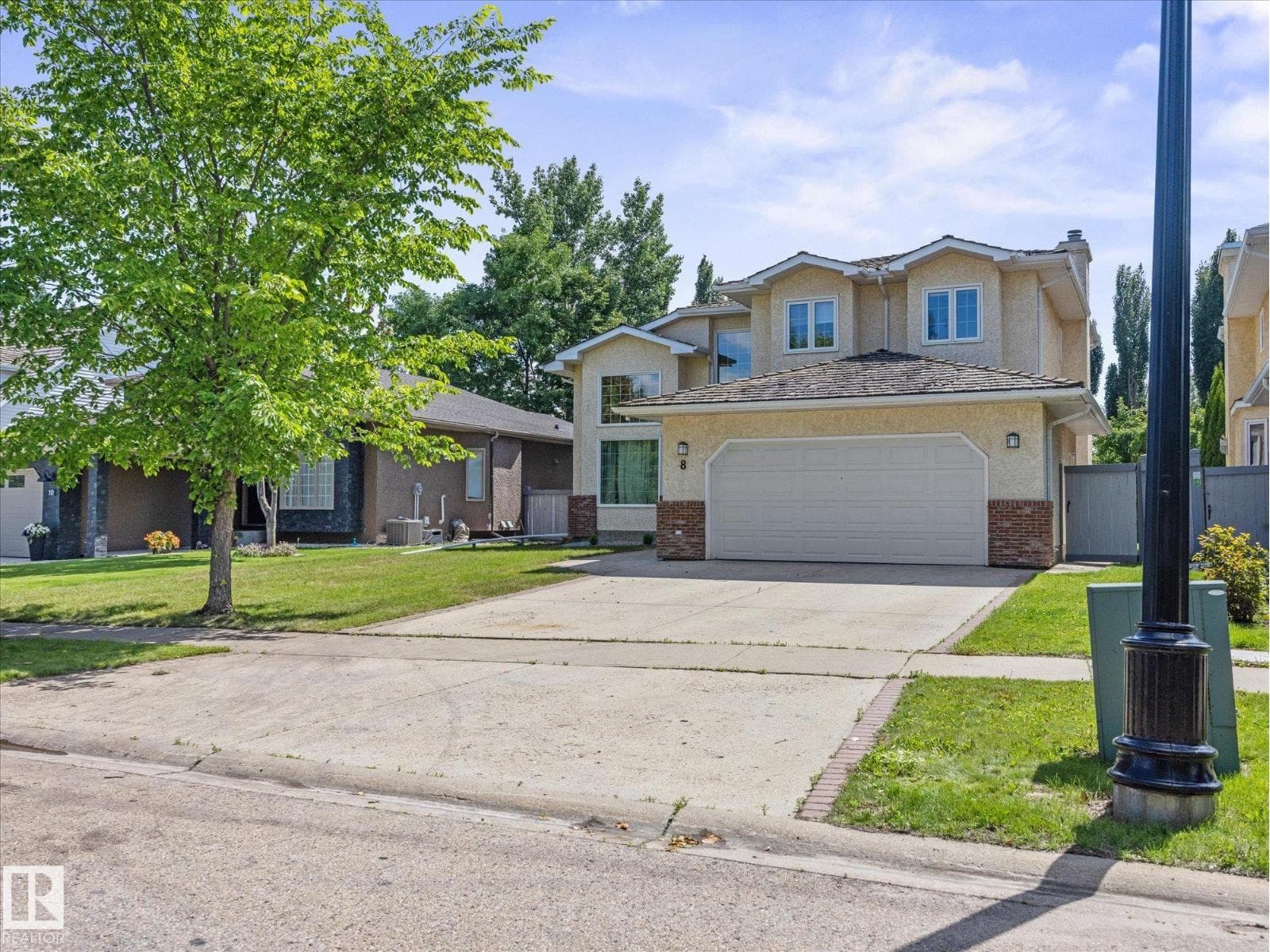 8 LEONARD DR — photo 2