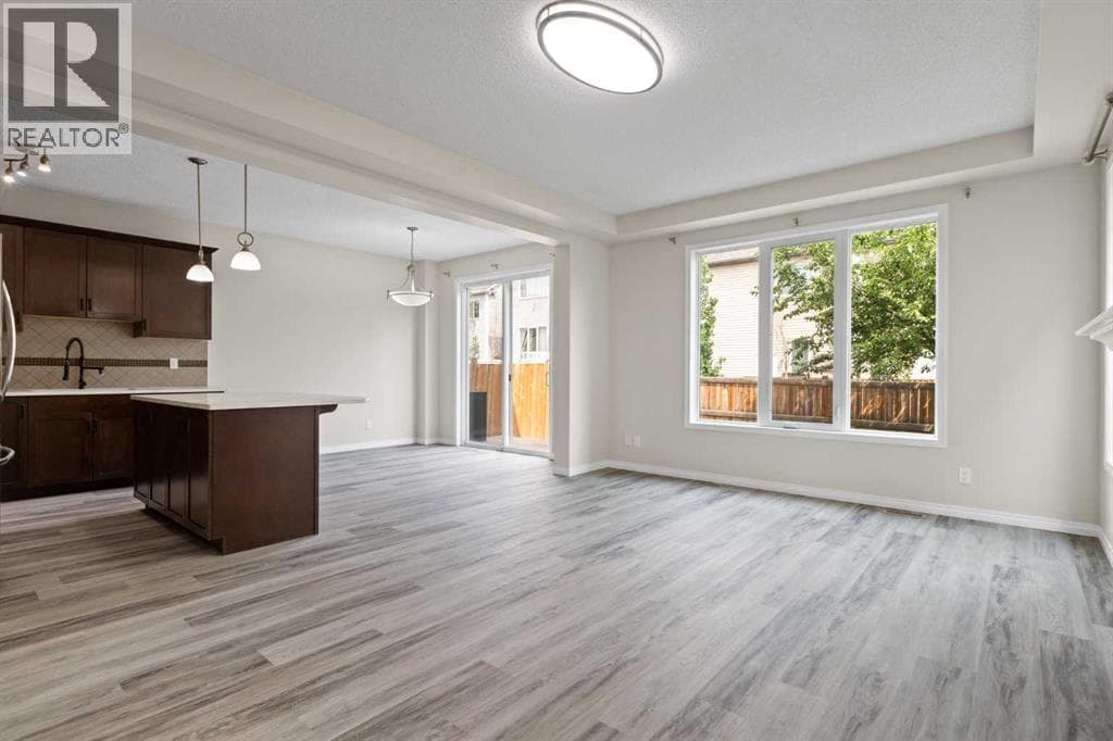 137 Windridge Road SW — photo 3