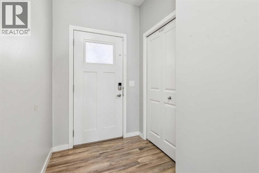 549 Hillcrest Road SW — photo 4