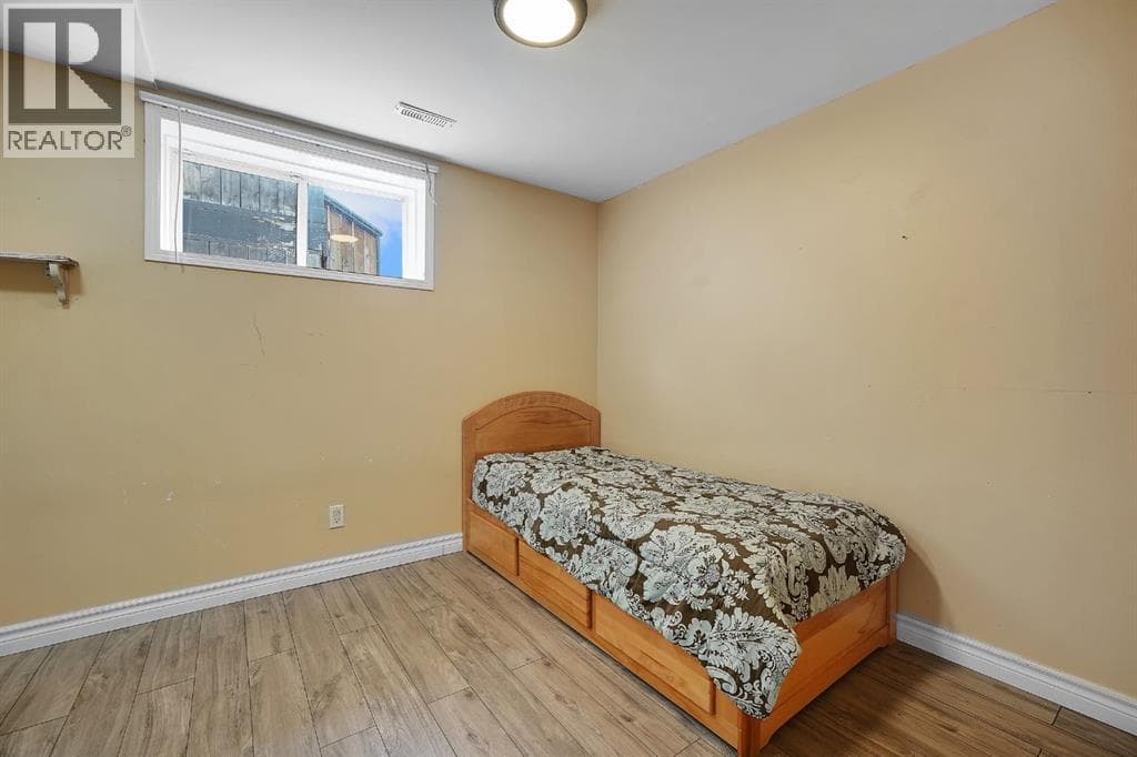 2714 74 Avenue SE — photo 5