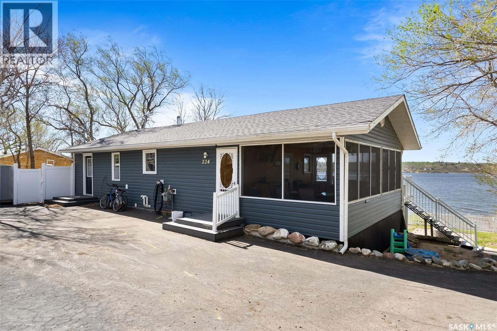224 Pickerel STREET
