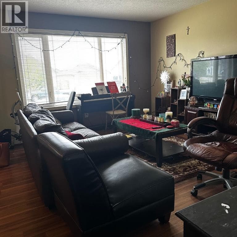 83 Lakeway Boulevard — photo 3