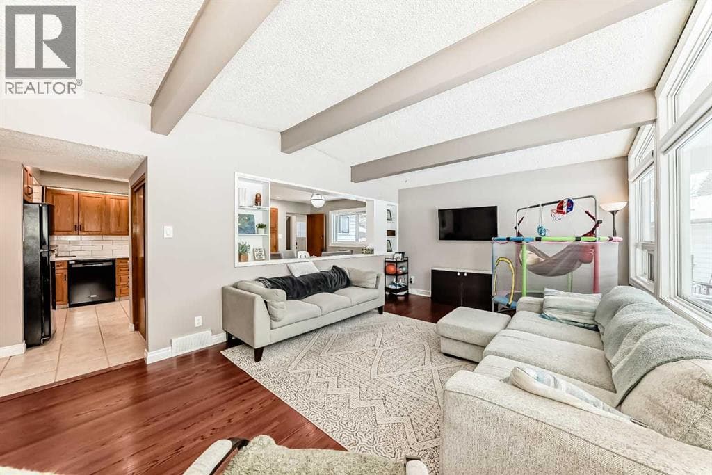 8043 Elbow Drive SW — photo 2