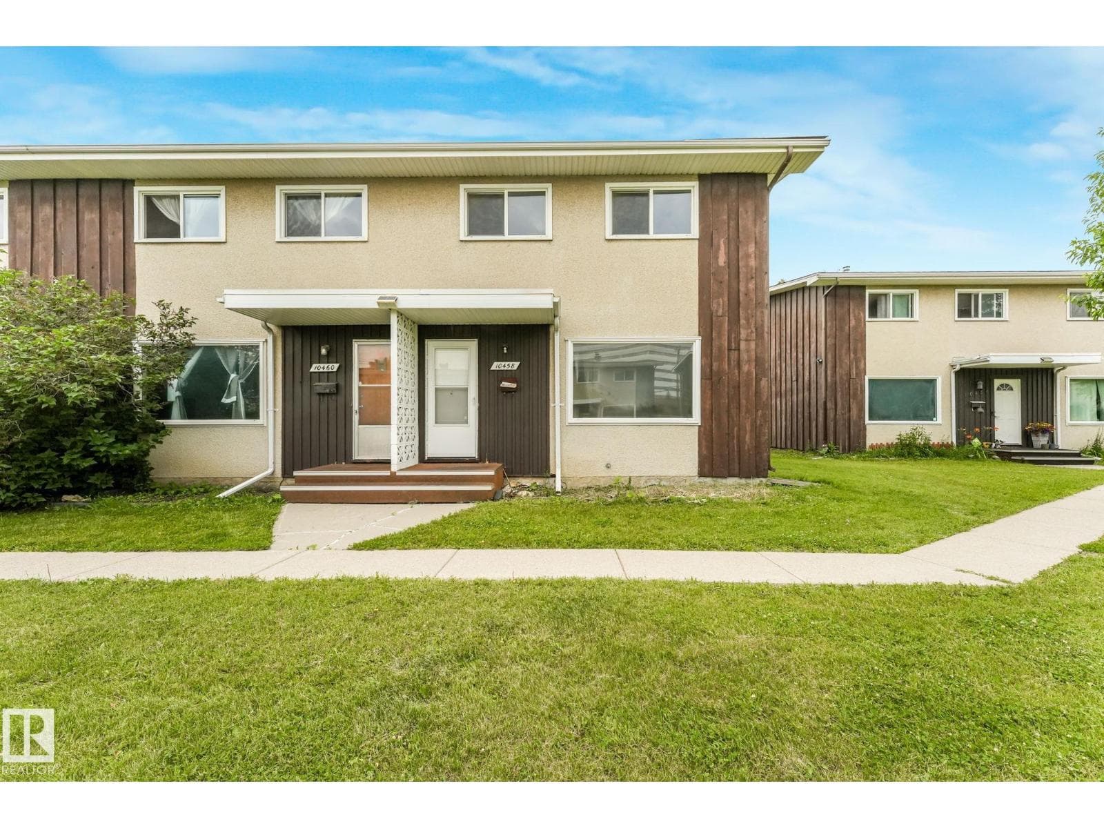 10458 55 AV NW — photo 4