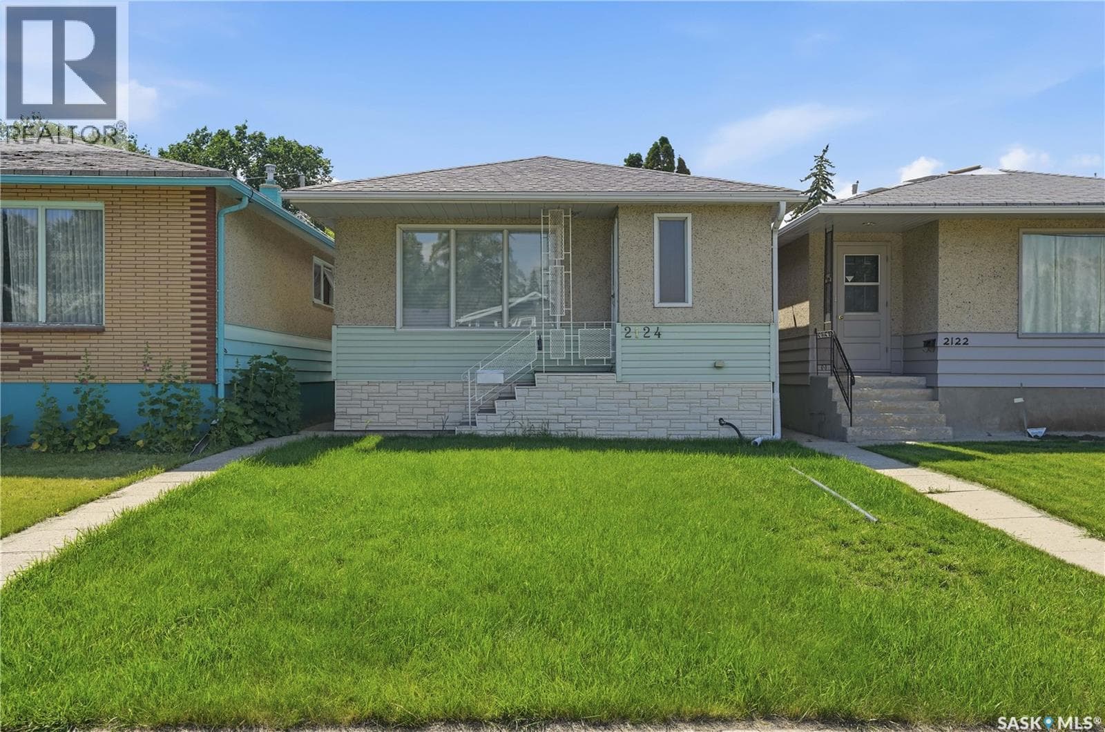 2124 Elliott STREET — photo 2