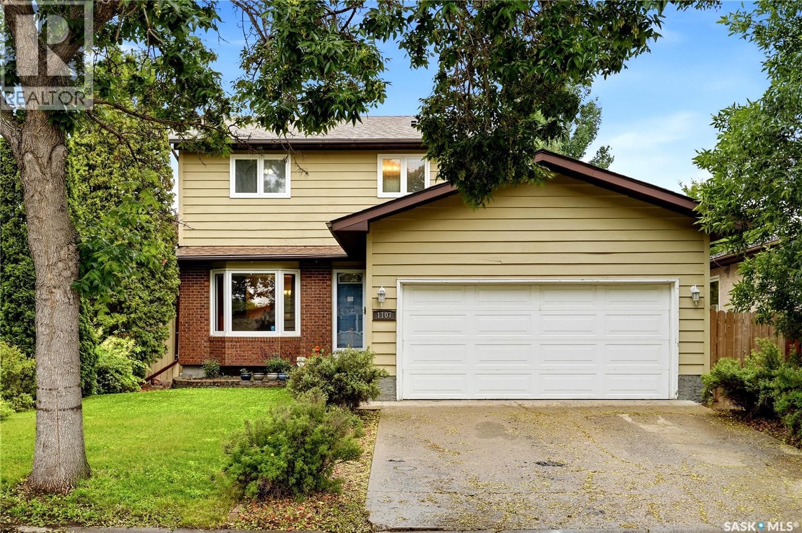 1107 FERGUSON CRESCENT — photo 2