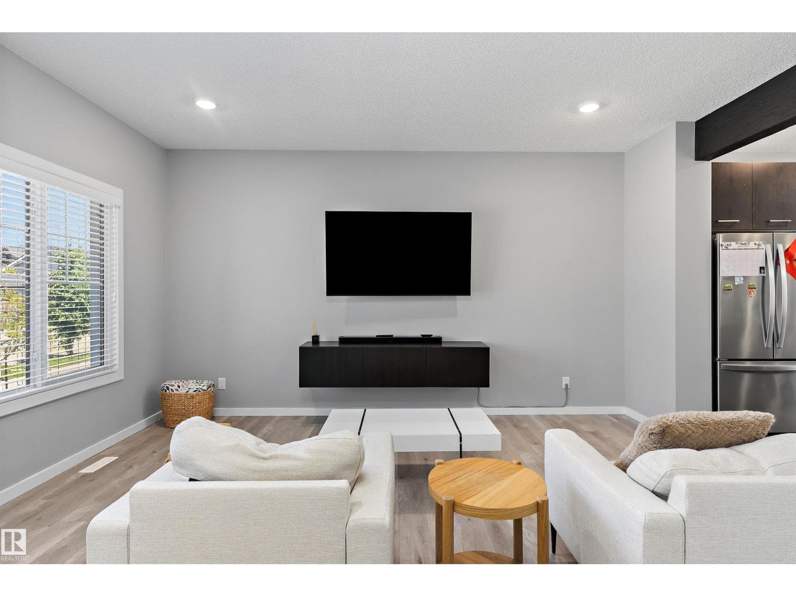 15927 13 AV SW — photo 5
