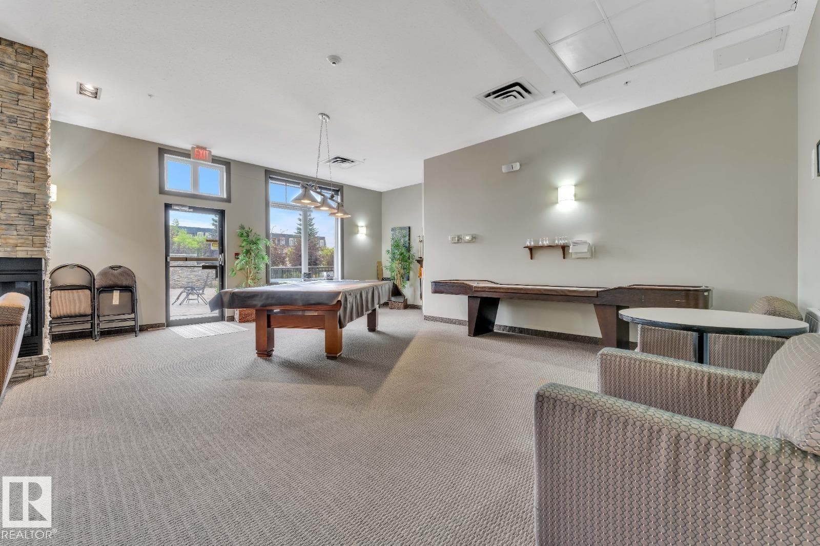 #105 160 MAGRATH RD NW — photo 4