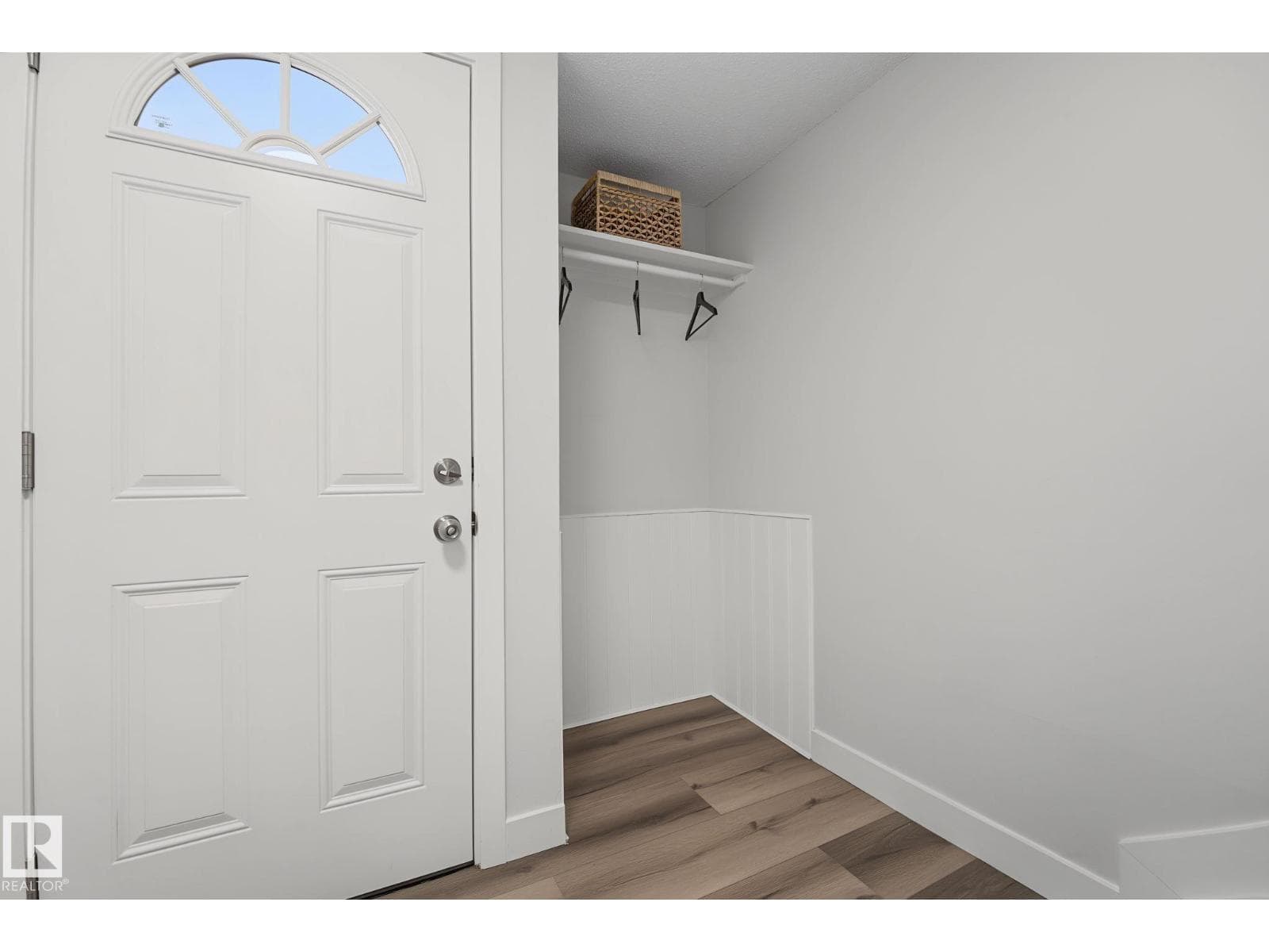 #661 Abbottsfield RD NW — photo 2