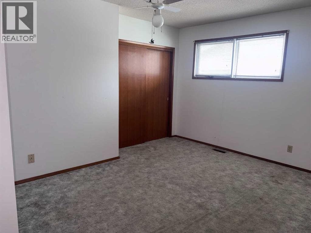 409 Centre Avenue NE — photo 5