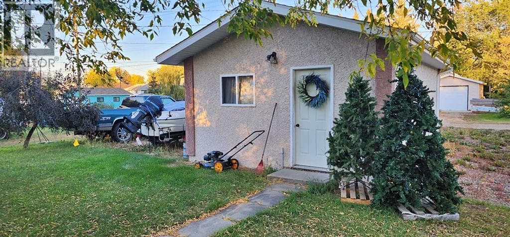 5111 53 Street — photo 5