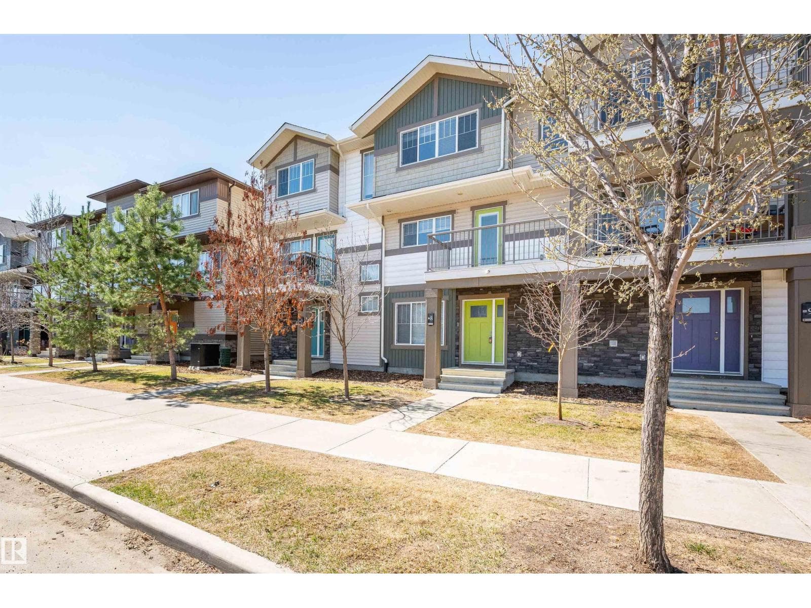#8 1530 TAMARACK BV NW — photo 2